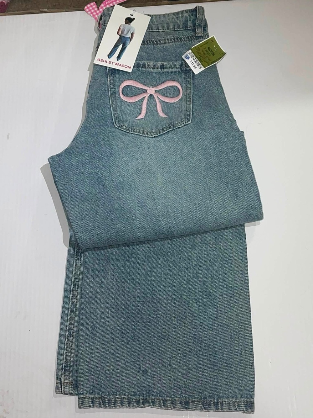 Ashley Mason Straight-Leg Light Blue Jeans with Pink Bow Pocket